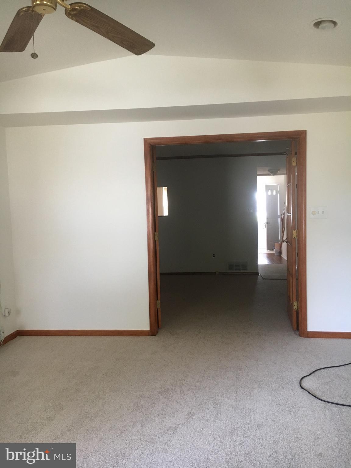 176 Dunlap Road Pasadena, MD 21122 - Photo 6 of 15 Family room