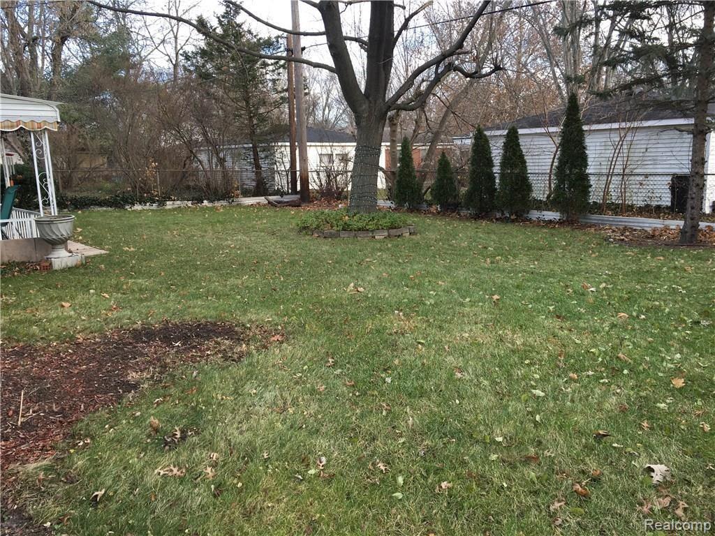 23110 Tuck Road Farmington Hills, MI 48336 - Photo 27 of 28