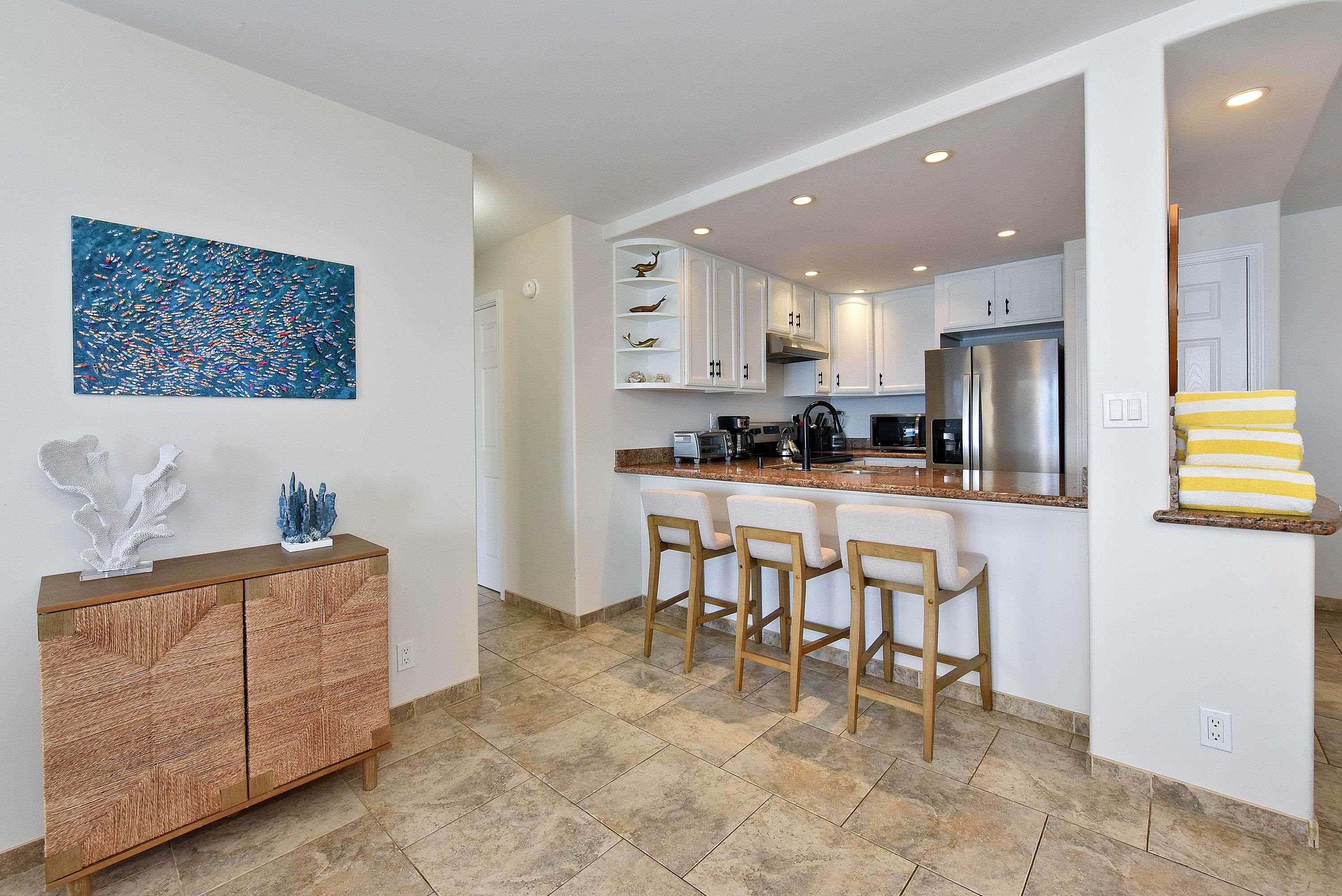4401 Lower Honoapiilani Road, Unit B801 Lahaina, HI 96761 - Photo 7 of 32