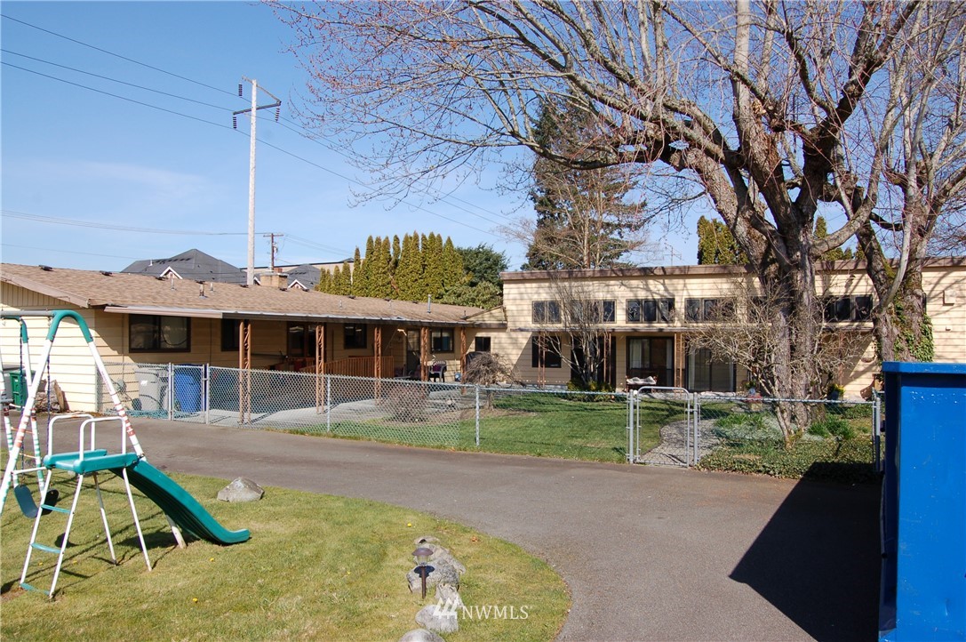 248 Union Avenue Northeast Renton, WA 98059 - Photo 8 of 29 Gallery Image 8