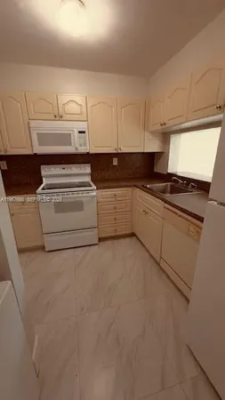 $1,860 | International Park, Miami, FL 33175