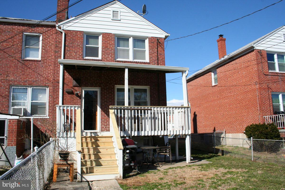3529 Dunhaven Road Baltimore, MD 21222 - Photo 26 of 29 End of group, fenced yard, covered back deck