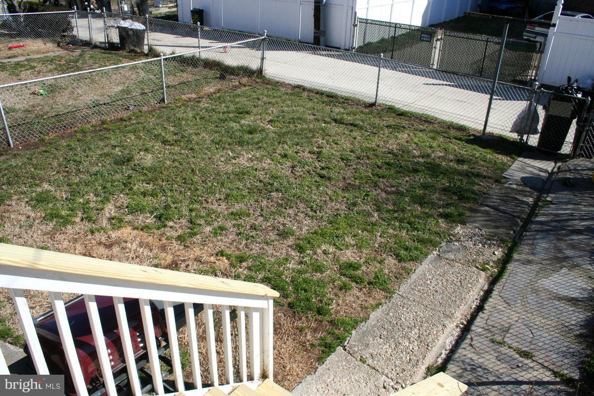 3529 Dunhaven Road Baltimore, MD 21222 - Photo 28 of 29 fenced backyard or convert to private parking