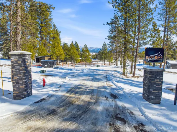 $99,000 | 122 Raven Loop, Cascade, ID 83611