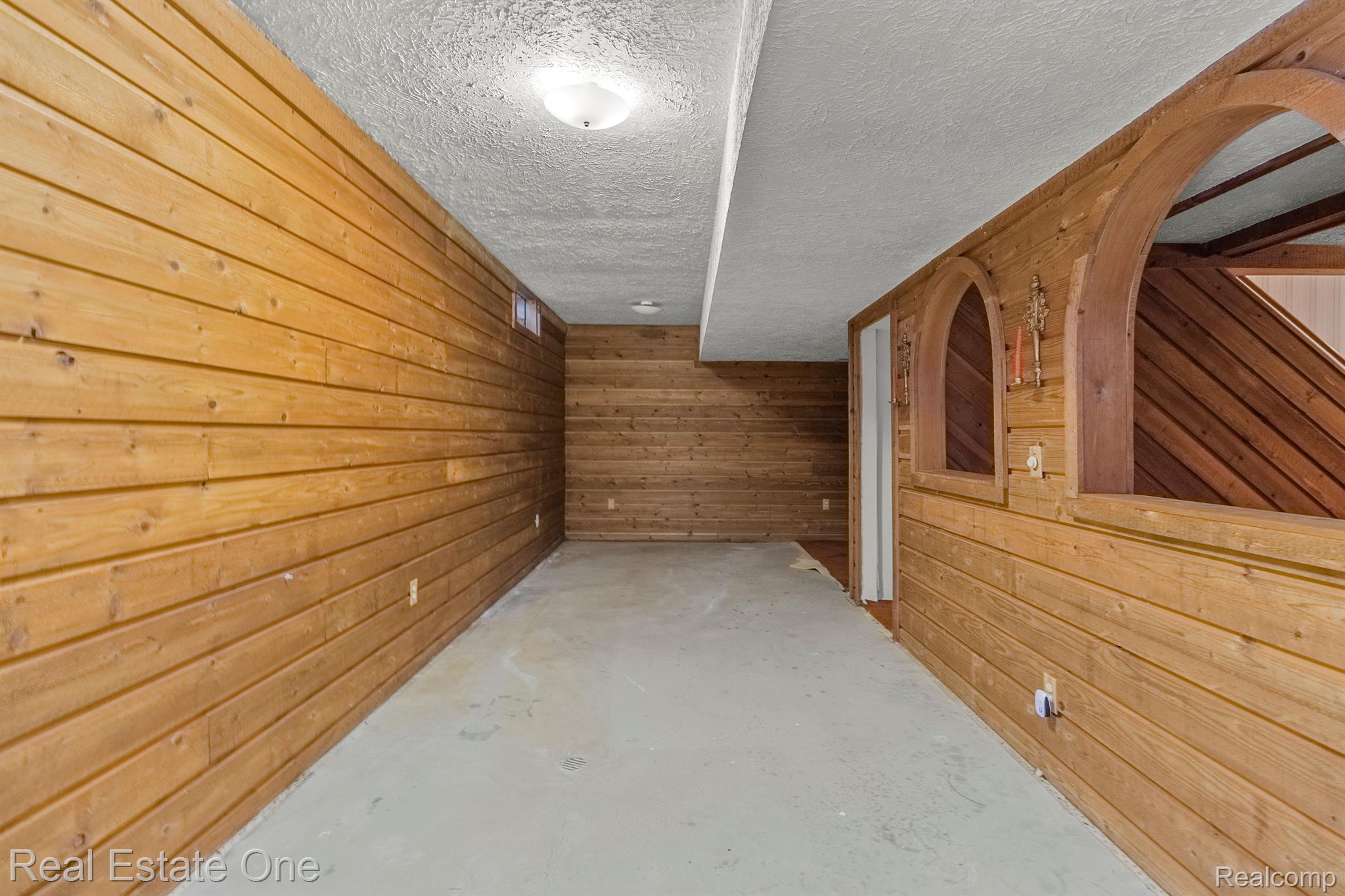 11260 Hartland Road Fenton, MI 48430 - Photo 39 of 73 Additional LL space for office or flex room