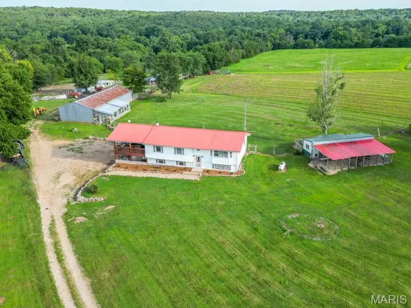 $769,900 | 33020 Hall Road, Richland, MO 65556