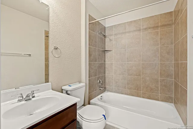 $2,500 | 12638 Red Maple Way, San Antonio, TX 78253