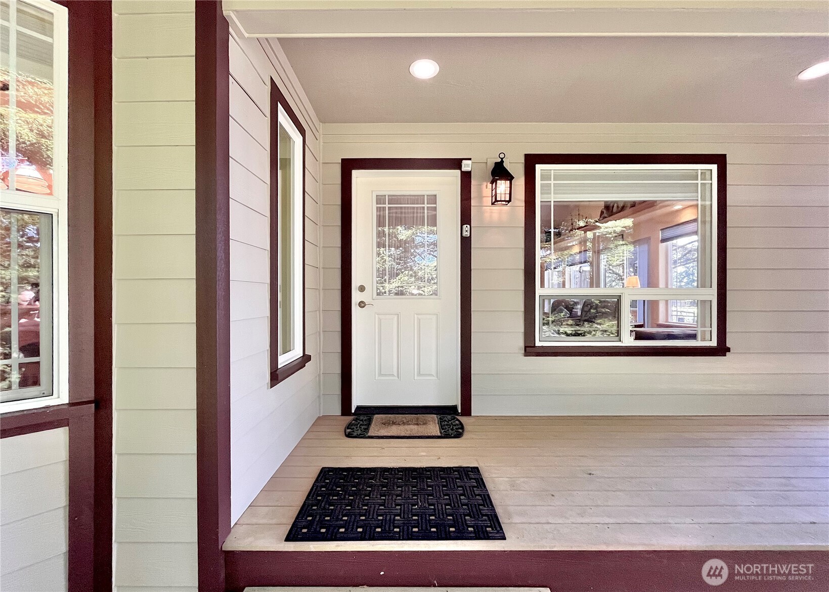 137 North Razor Clam Drive Southwest Ocean Shores, WA 98569 - Photo 4 of 31 a view of an entryway of the house