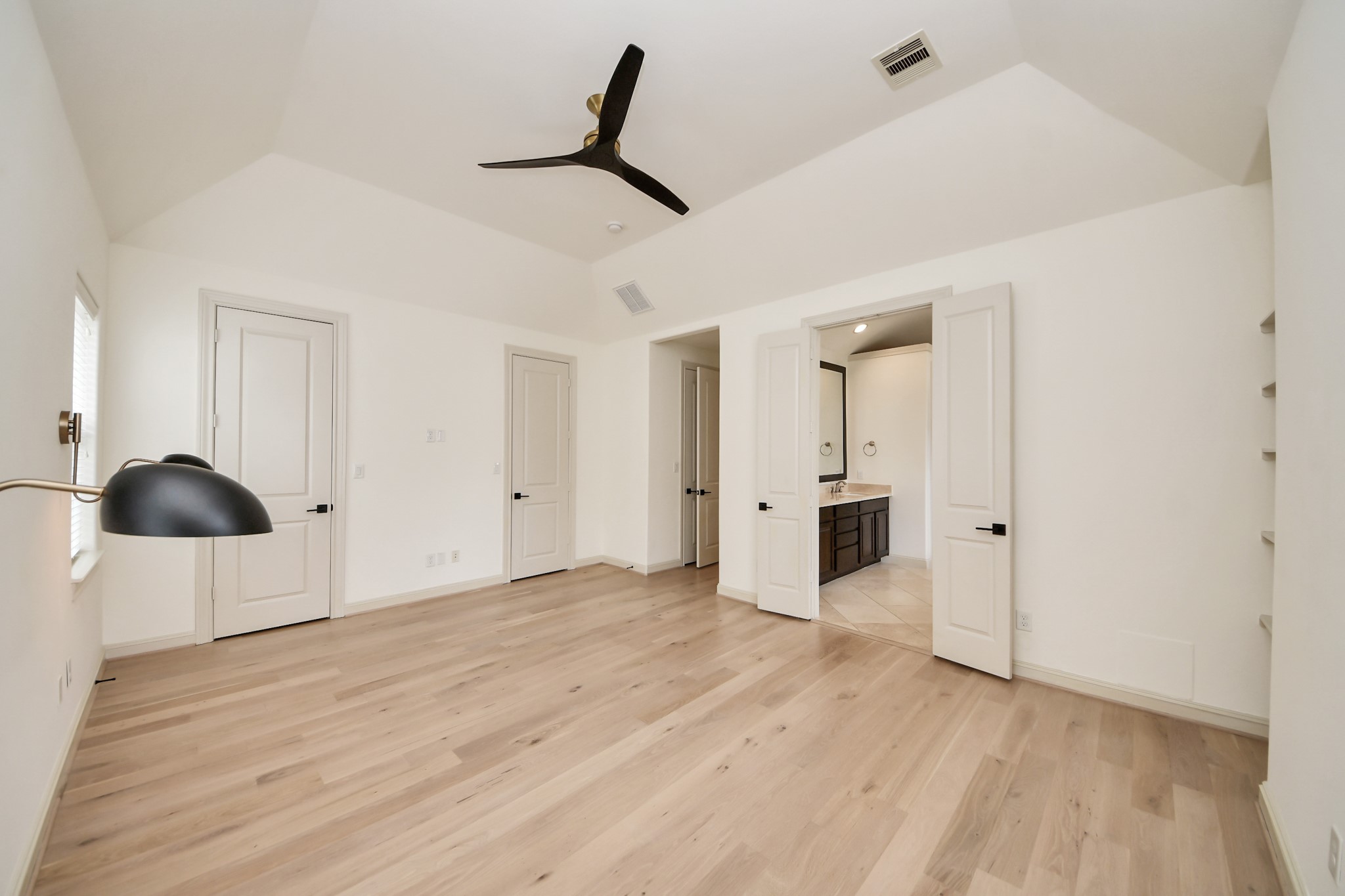 3229 Maxroy Street Houston, TX 77008 - Photo 32 of 43 No carpet, updated light fixtures and ceiling fans.