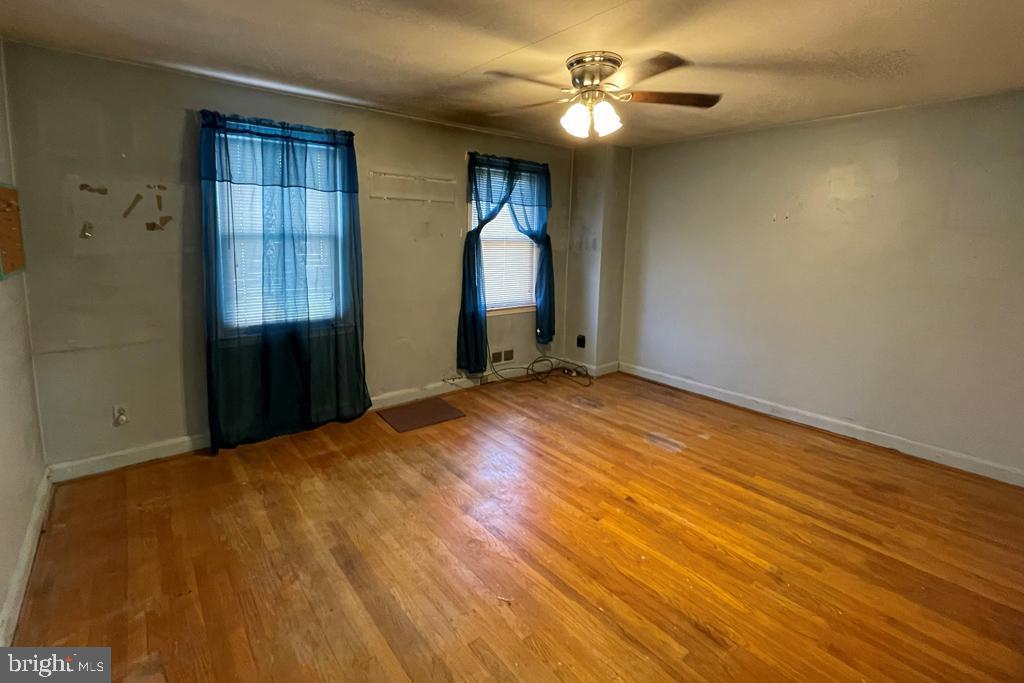 4417 Eldone Road Baltimore, MD 21229 - Photo 7 of 11