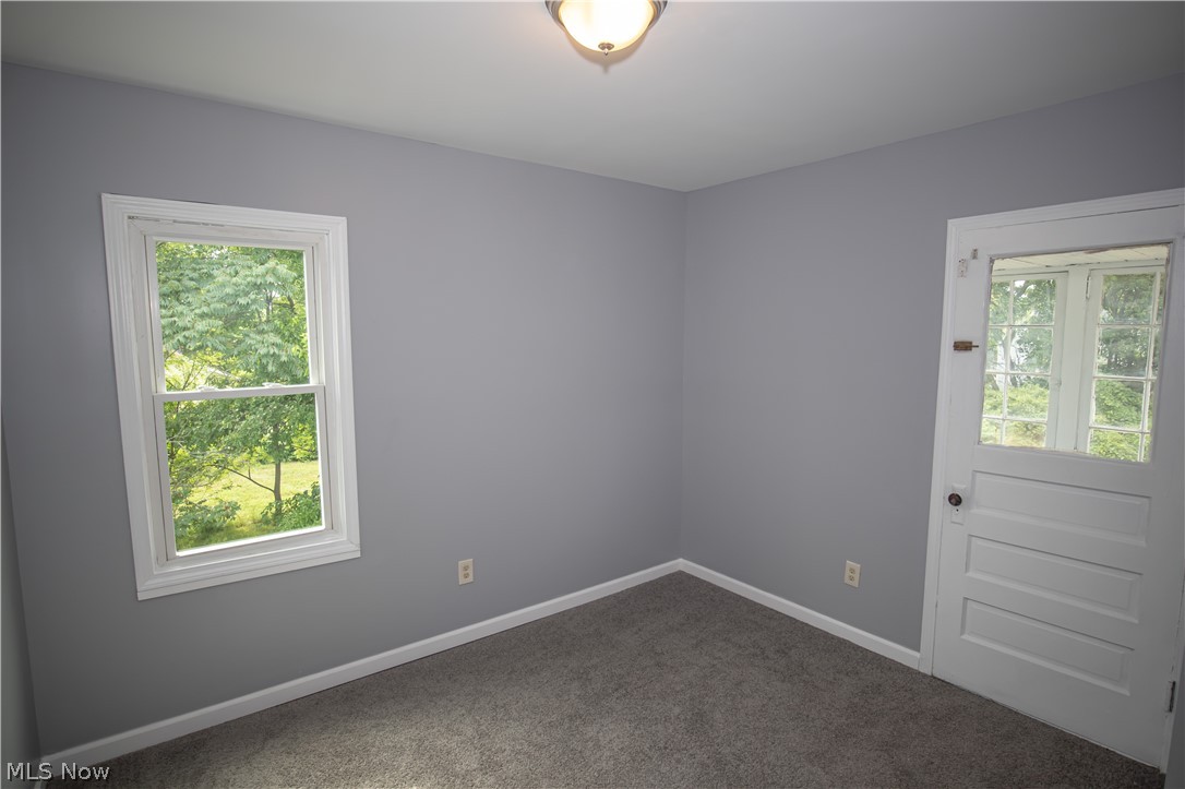 9505 Aetna Road Cleveland, OH 44105 - Photo 15 of 25 Empty room featuring carpet