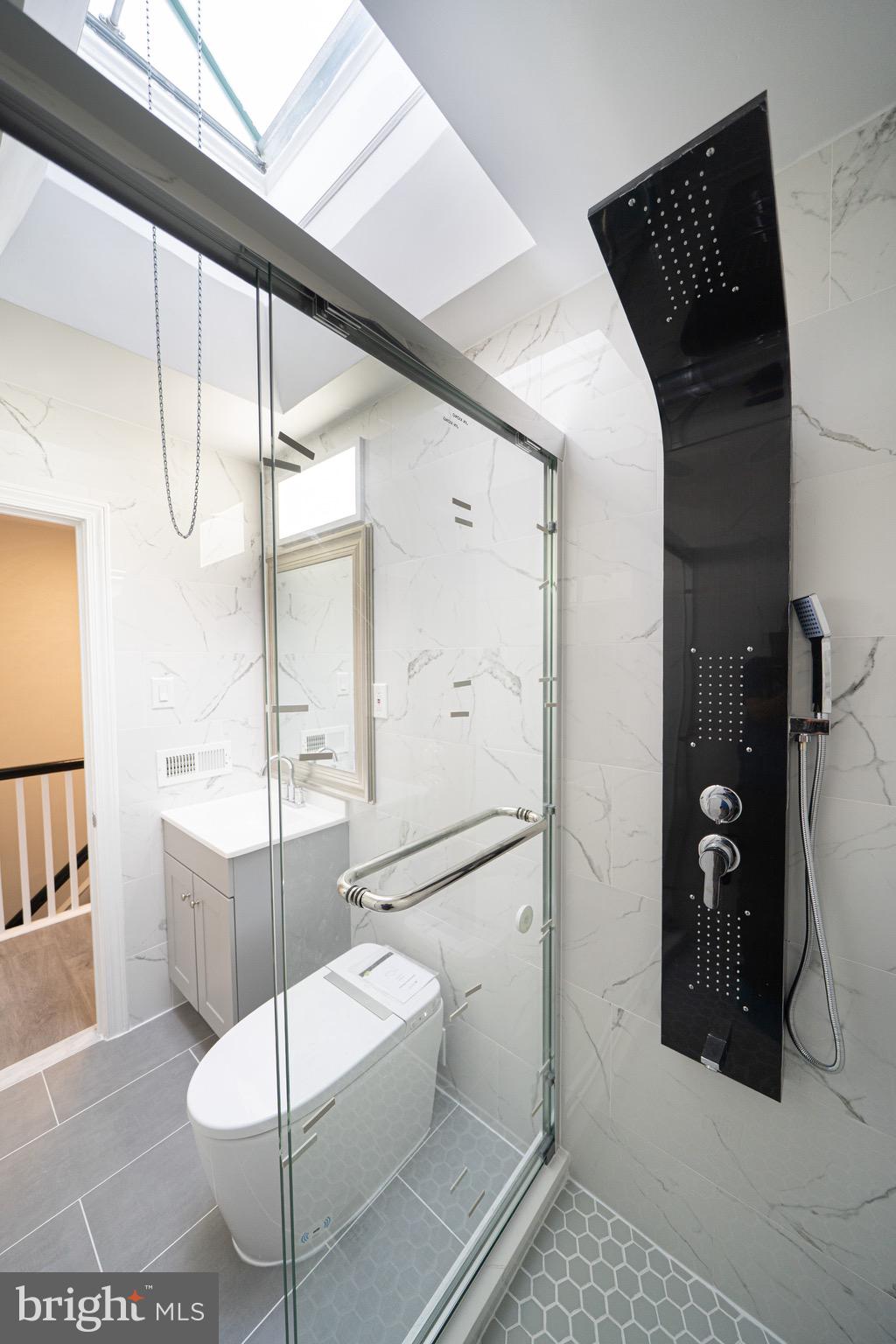 6021 Reach Street Philadelphia, PA 19111 - Photo 14 of 34