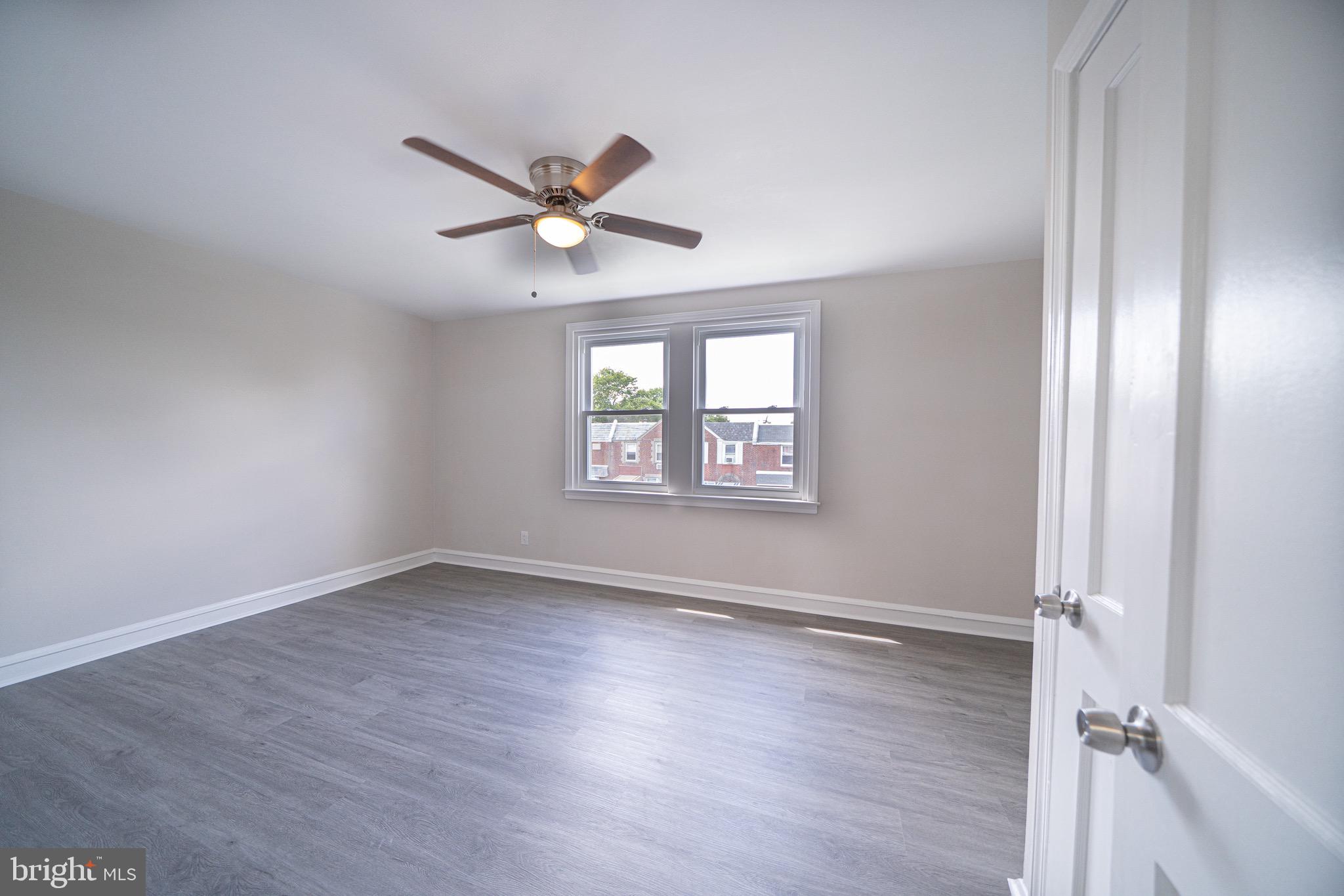 6021 Reach Street Philadelphia, PA 19111 - Photo 16 of 34