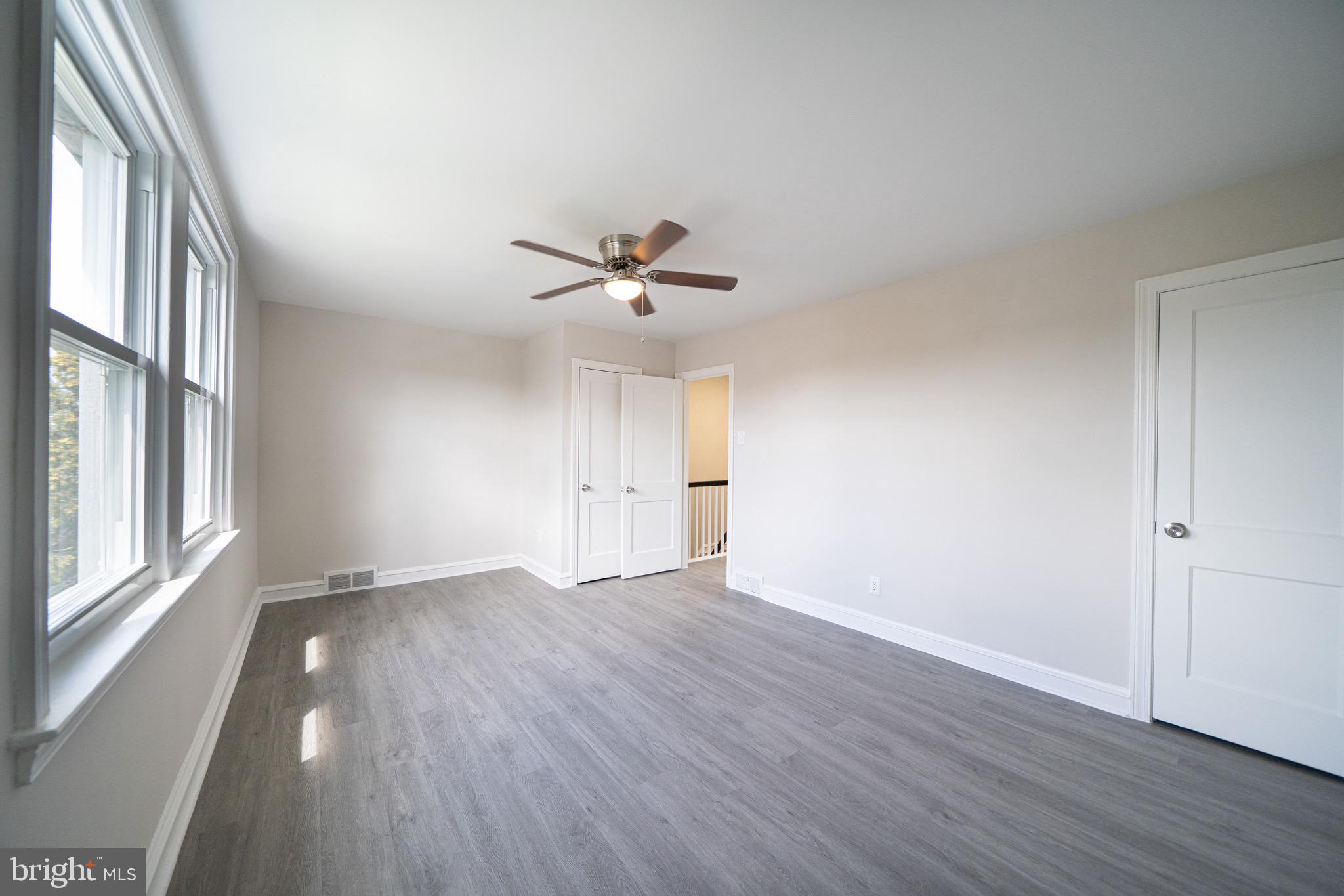 6021 Reach Street Philadelphia, PA 19111 - Photo 17 of 34