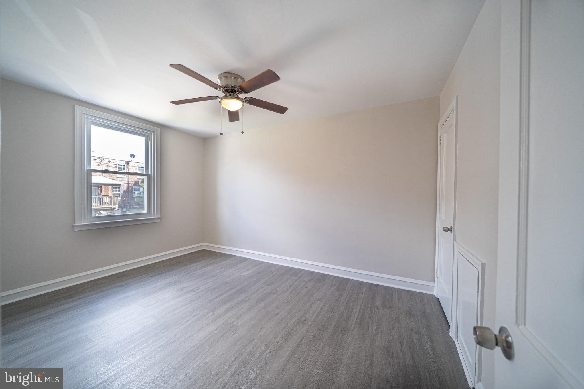 6021 Reach Street Philadelphia, PA 19111 - Photo 19 of 34