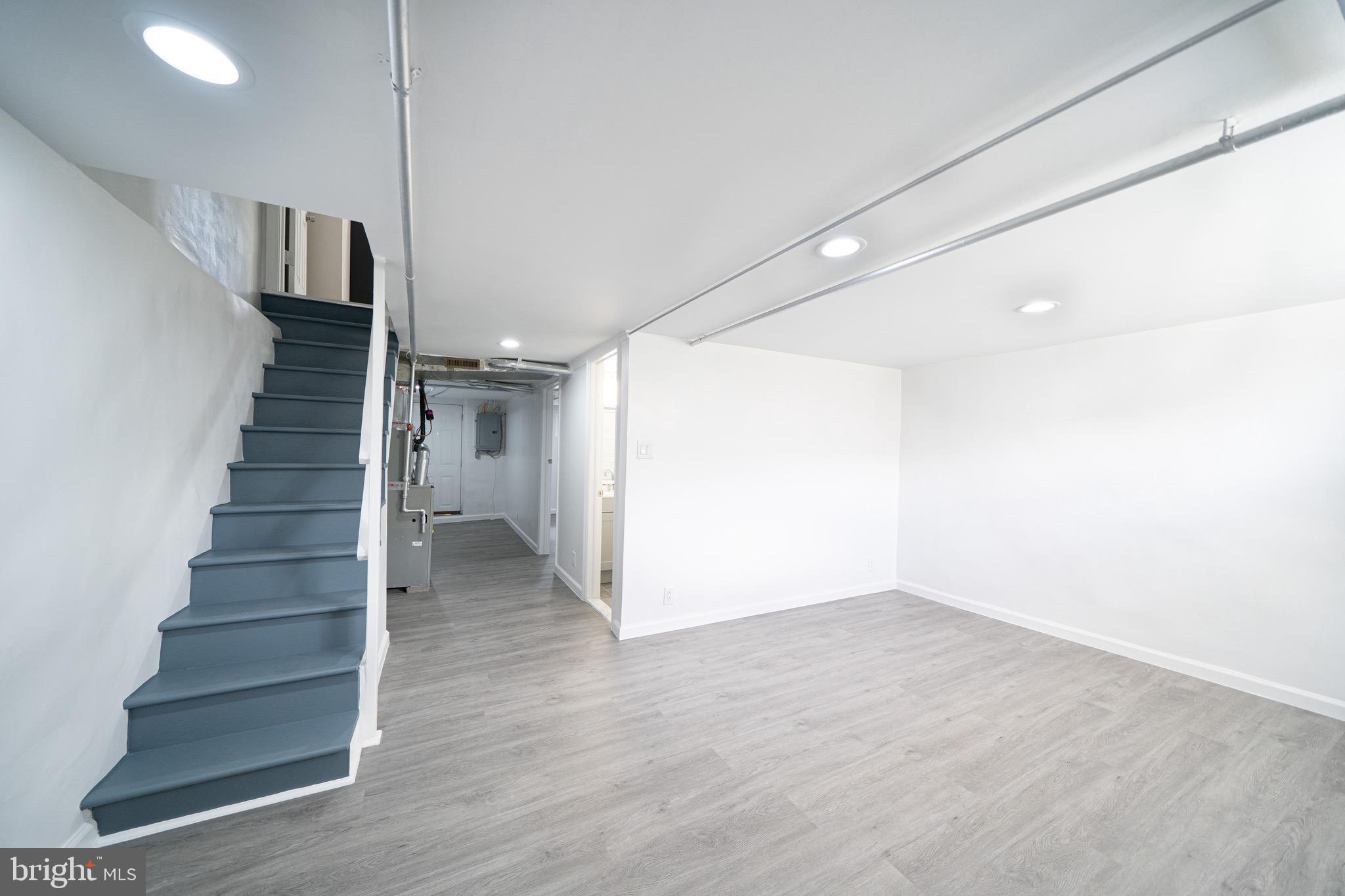 6021 Reach Street Philadelphia, PA 19111 - Photo 26 of 34