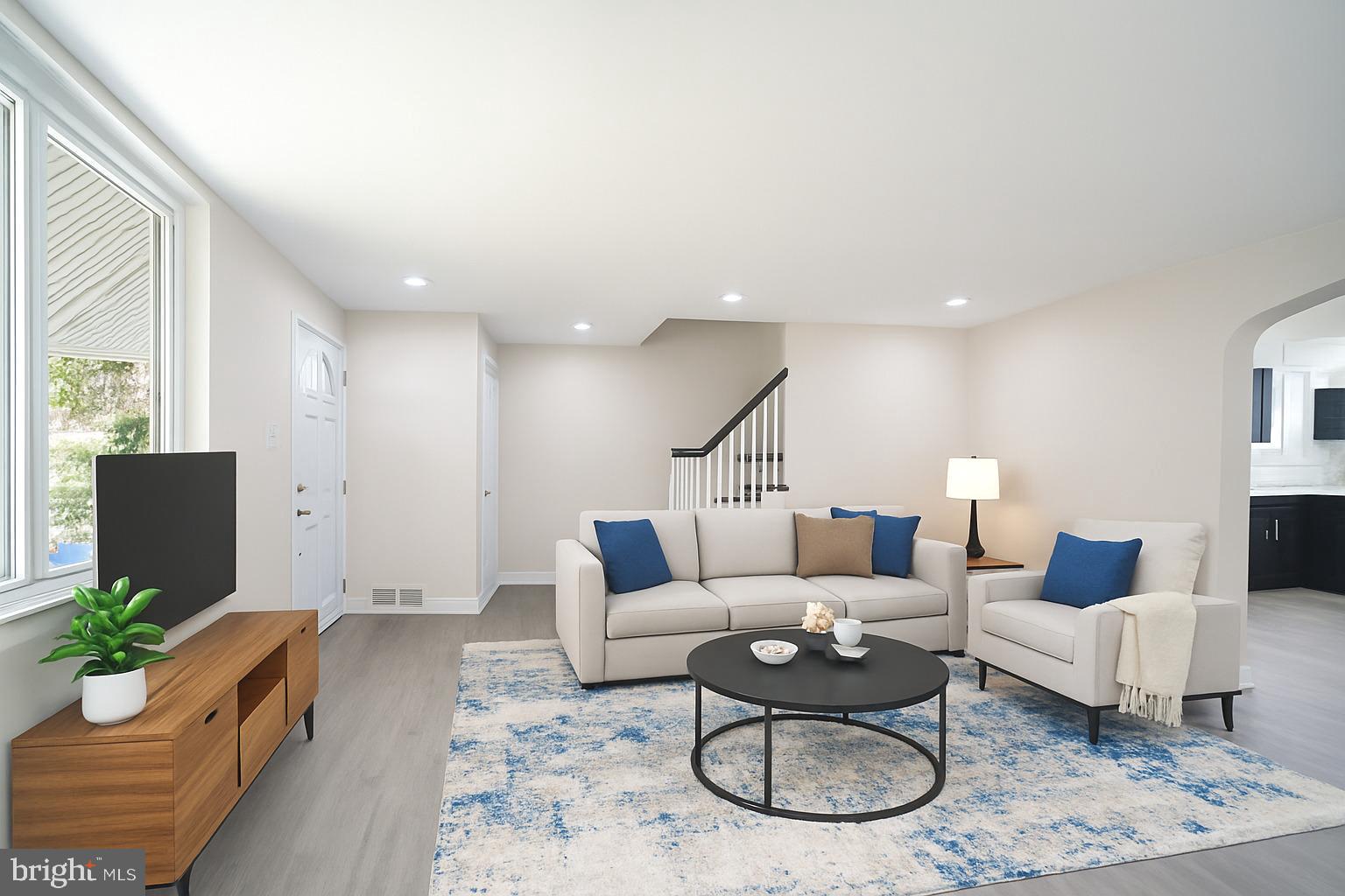 6021 Reach Street Philadelphia, PA 19111 - Photo 3 of 34