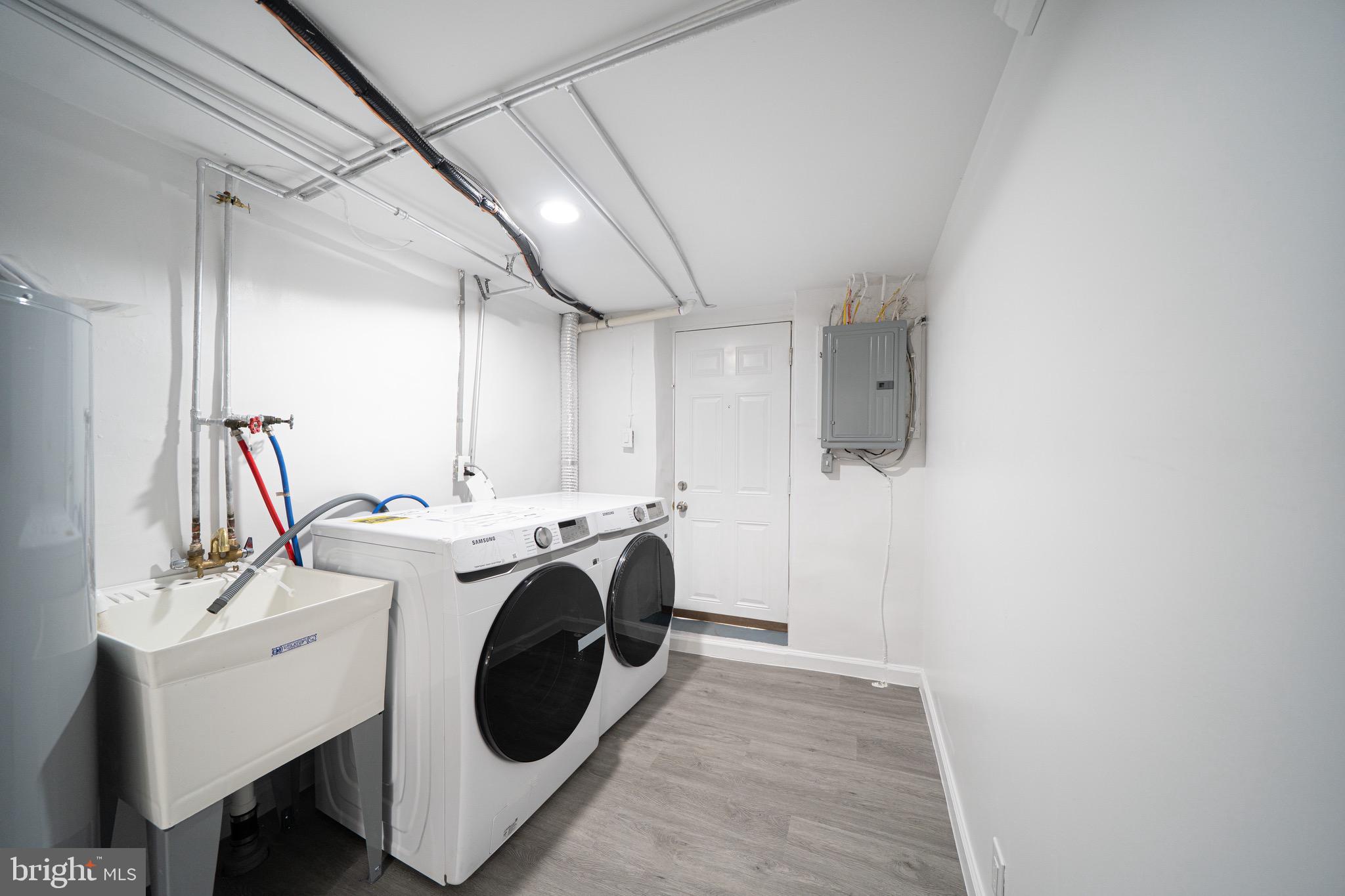 6021 Reach Street Philadelphia, PA 19111 - Photo 32 of 34