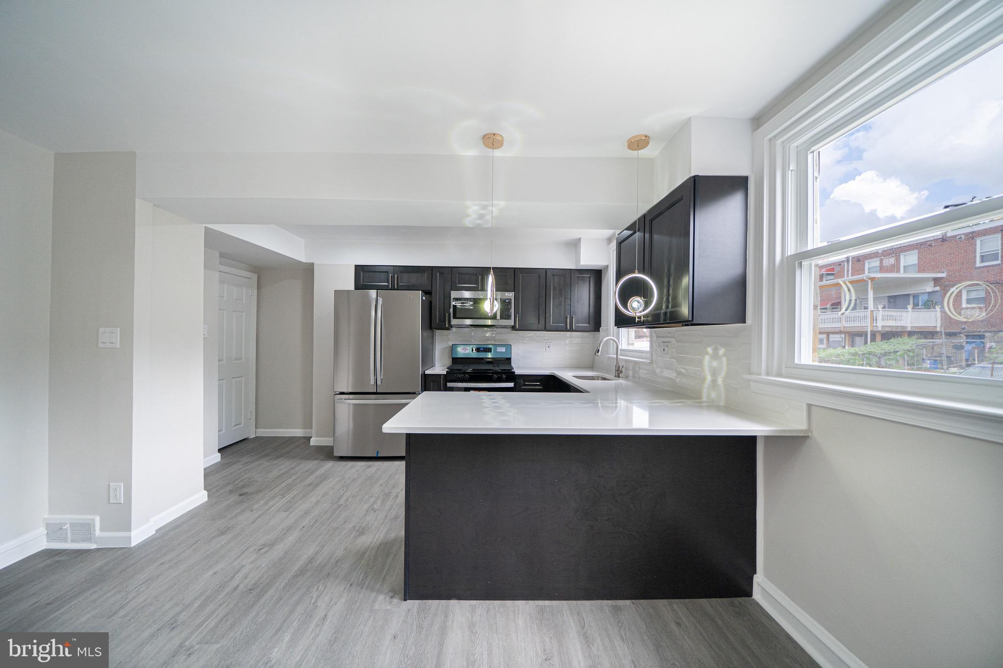 6021 Reach Street Philadelphia, PA 19111 - Photo 7 of 34