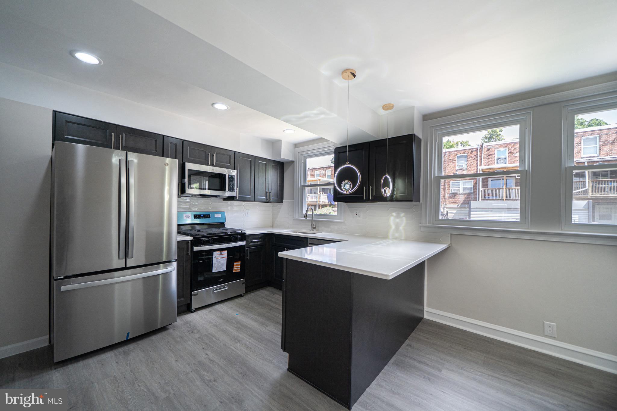 6021 Reach Street Philadelphia, PA 19111 - Photo 10 of 34