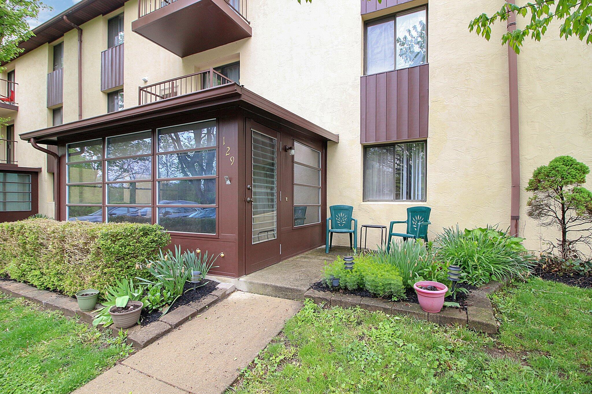3941 Karl Road, Unit 129 Columbus, OH 43224 - Photo 21 of 30 Exterior - Can Enter Unit Here