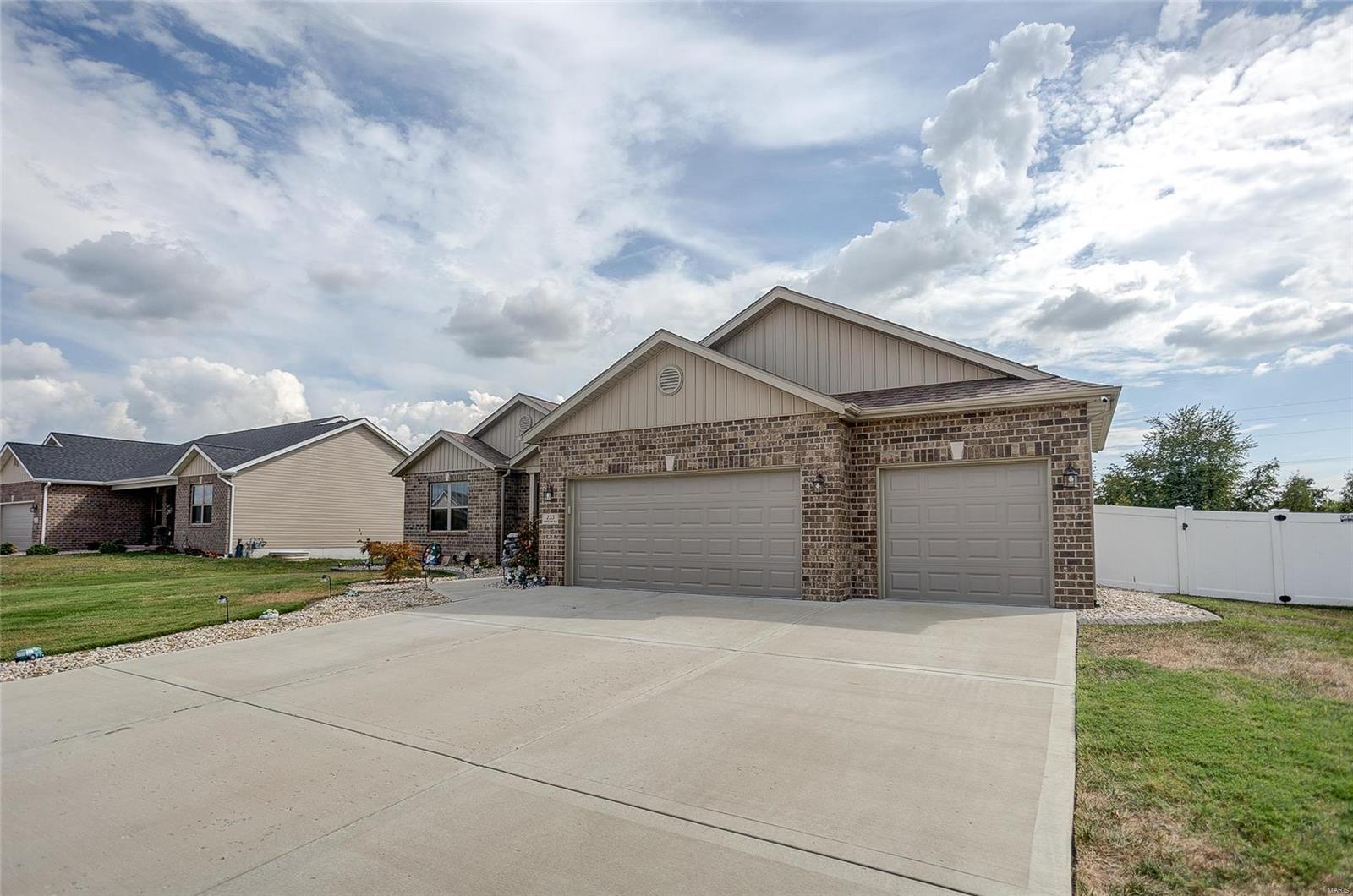 233 Emerald Way West Granite City, IL 62040 - Photo 27 of 34