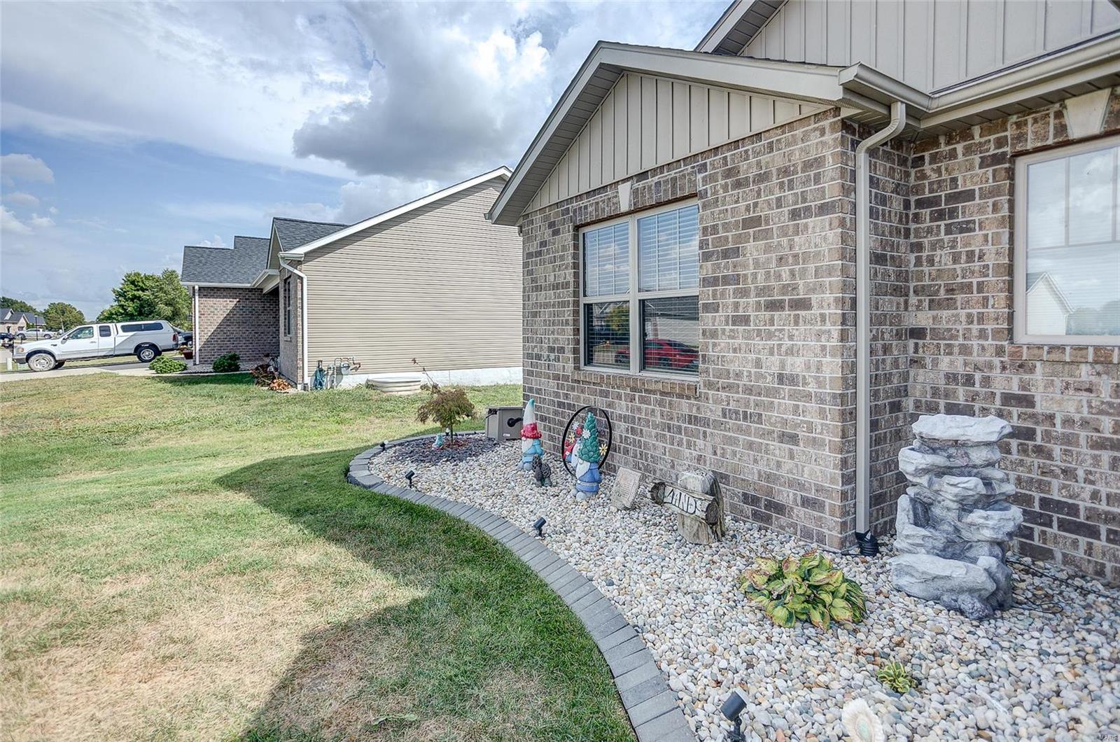 233 Emerald Way West Granite City, IL 62040 - Photo 31 of 34