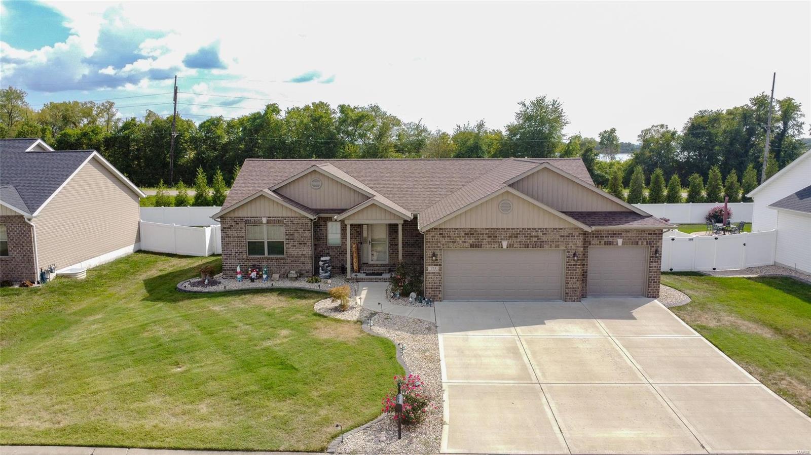 233 Emerald Way West Granite City, IL 62040 - Photo 32 of 34
