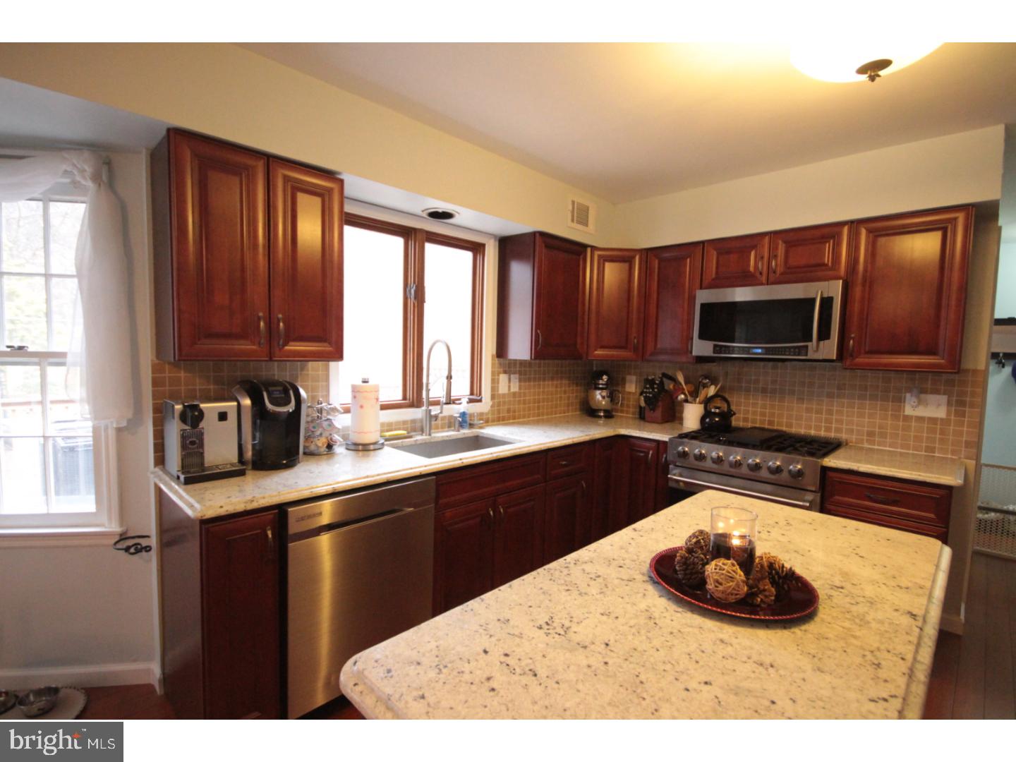 2 Doe Drive Hamilton, NJ 08620 - Photo 3 of 25 Kitchen