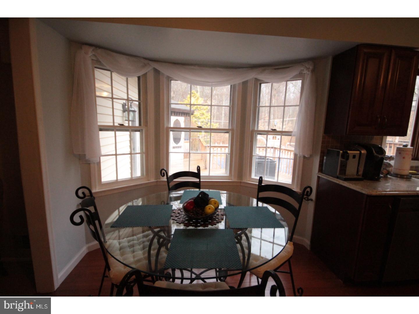 2 Doe Drive Hamilton, NJ 08620 - Photo 4 of 25 Breakfast Room