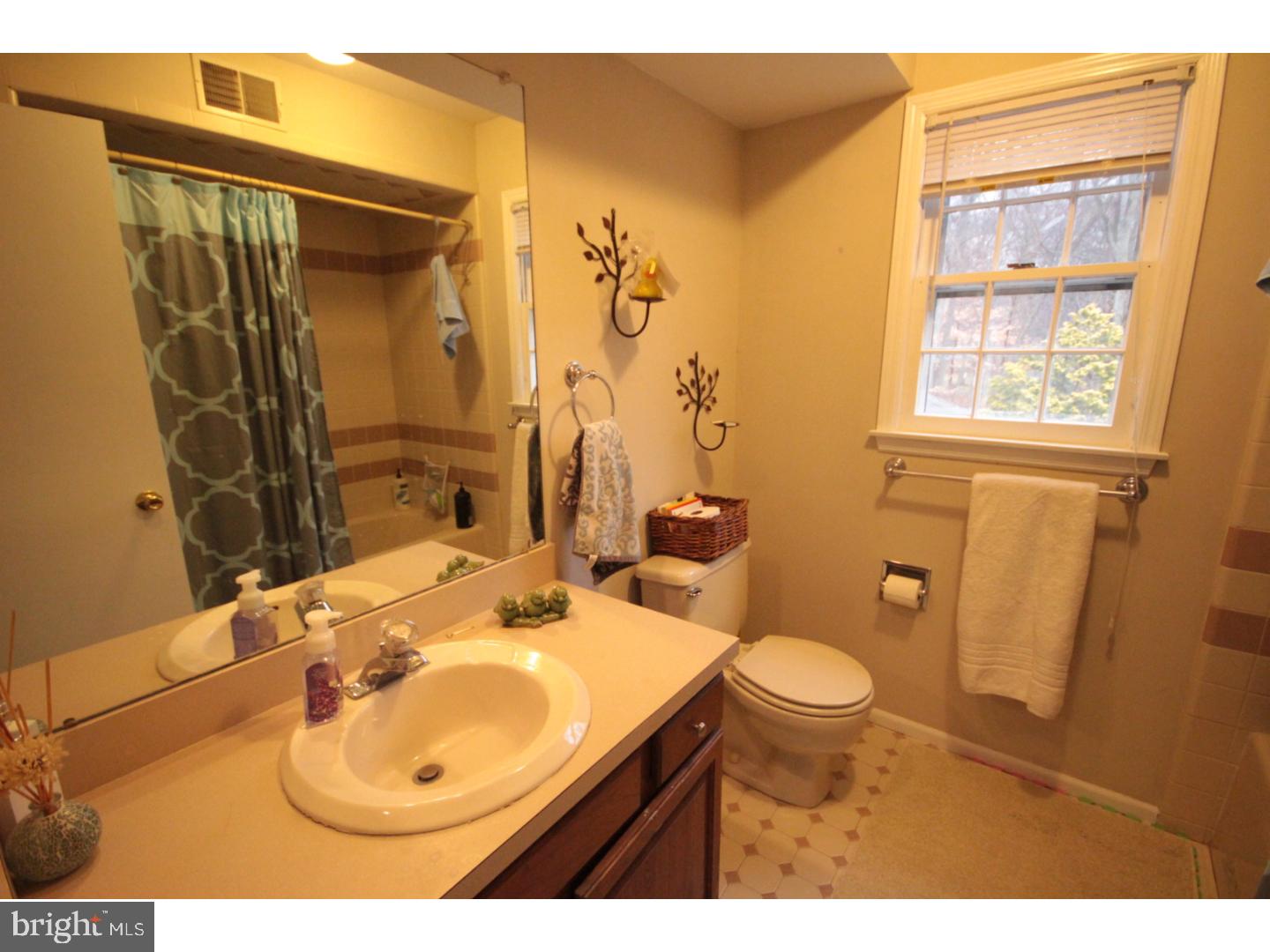 2 Doe Drive Hamilton, NJ 08620 - Photo 10 of 25 Bathroom