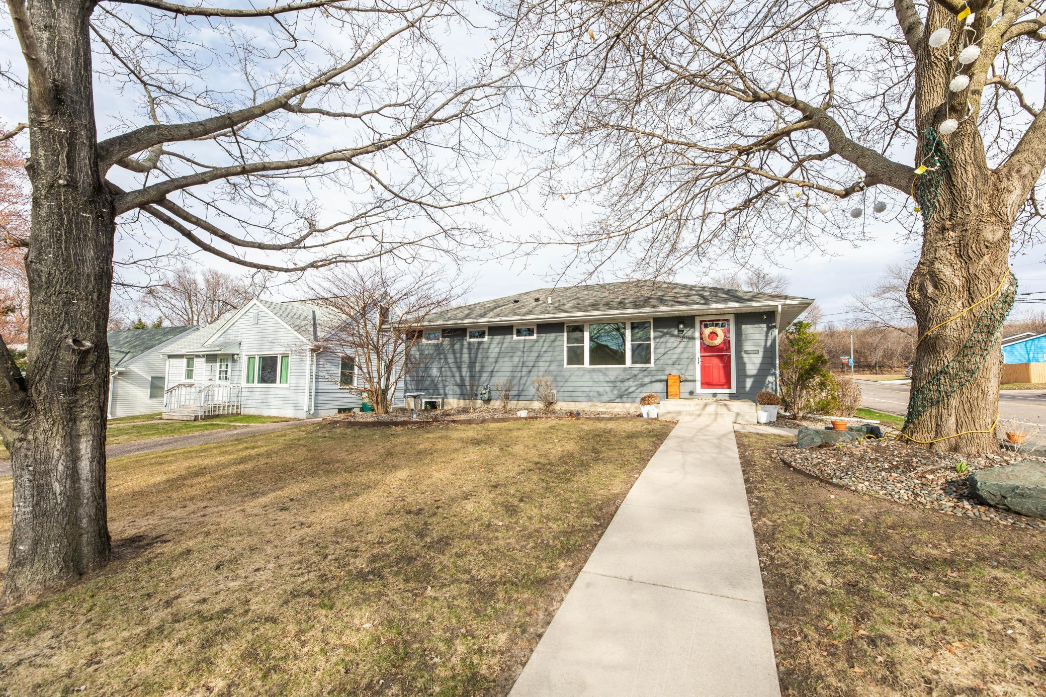 4801 East Upland Crest Minneapolis, MN 55421 - Photo 2 of 31