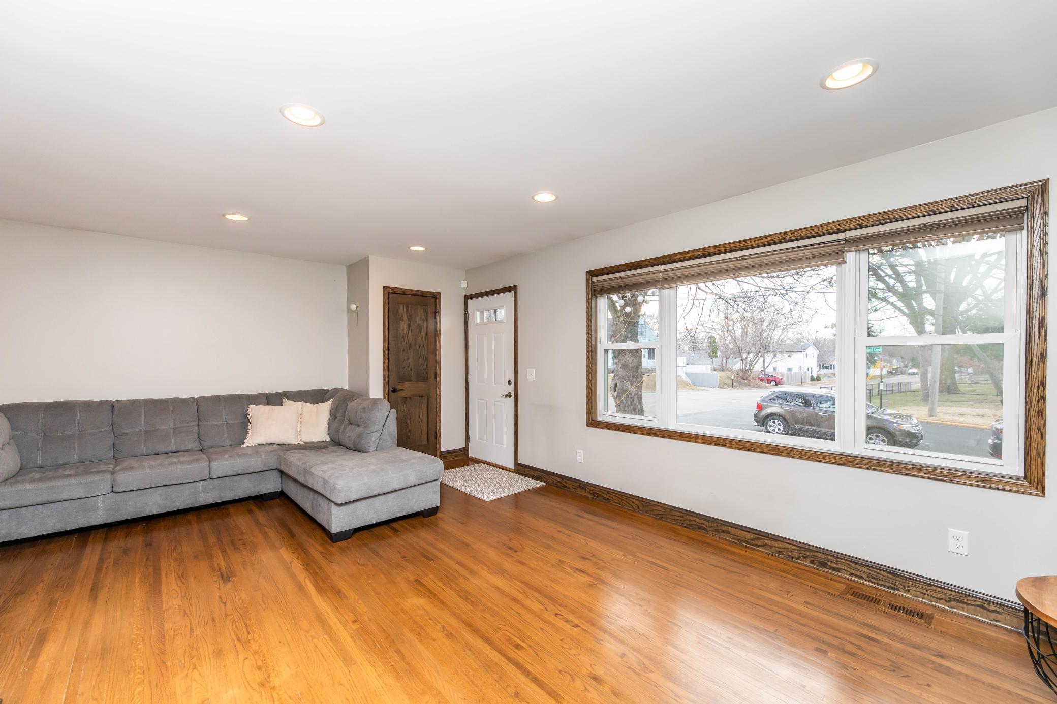 4801 East Upland Crest Minneapolis, MN 55421 - Photo 5 of 31