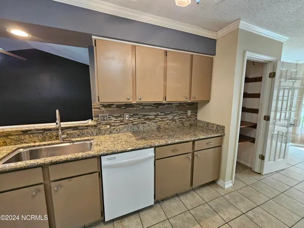 $1,750 | 218 Foxwood Court, Jacksonville, NC 28540