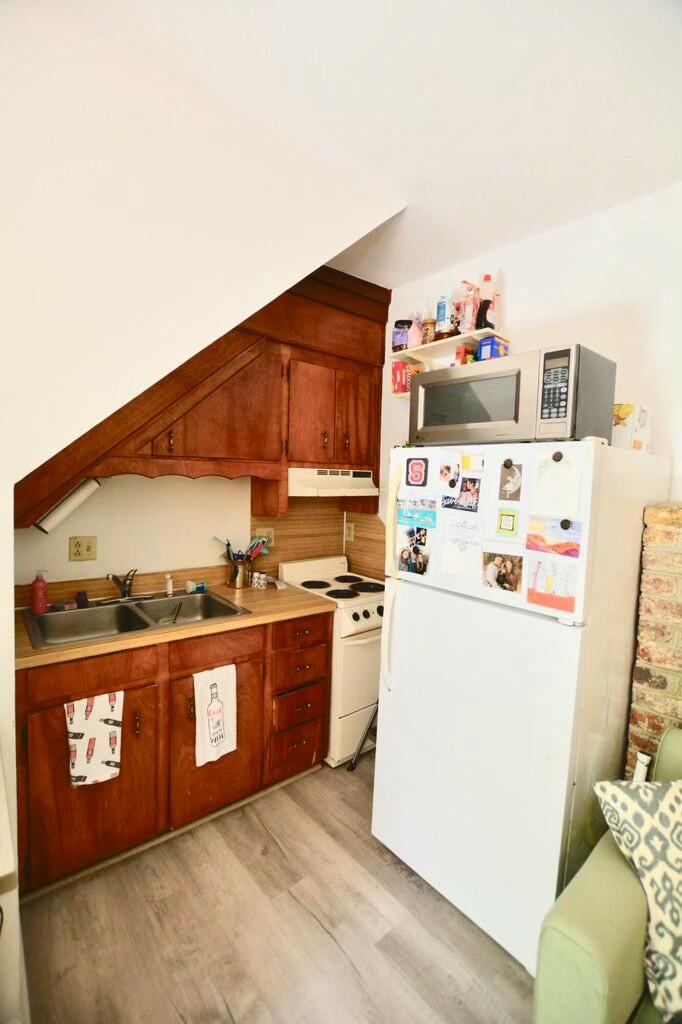 24 Bee Street, Unit E Charleston, SC 29403 - Photo 3 of 7 tempImageXzLj4l