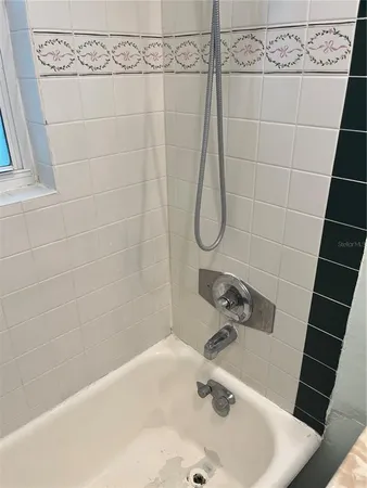 $1,800 | 3420 East Grant Street, Orlando, FL 32806