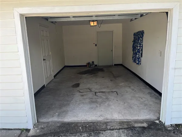 $1,800 | 3420 East Grant Street, Orlando, FL 32806
