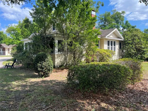 $1,800 | 3420 East Grant Street, Orlando, FL 32806