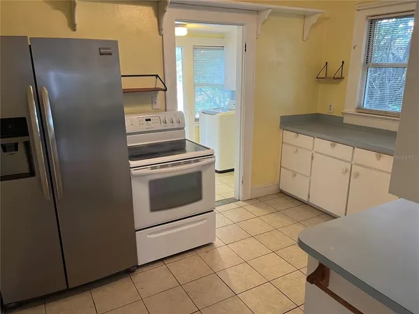 $1,800 | 3420 East Grant Street, Orlando, FL 32806