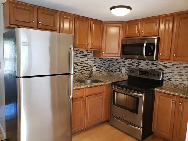 $2,100 | 4 Tideview Path, Unit 11, Plymouth, MA 02360