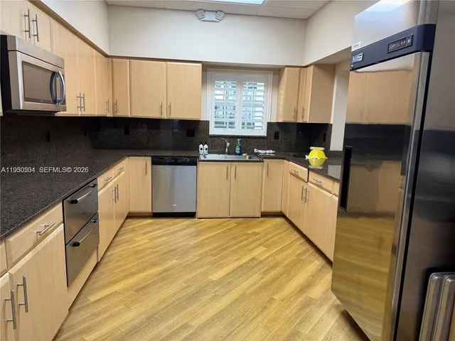 $239,900 | 18 Colonial Club Drive, Unit 202, Boynton Beach, FL 33435