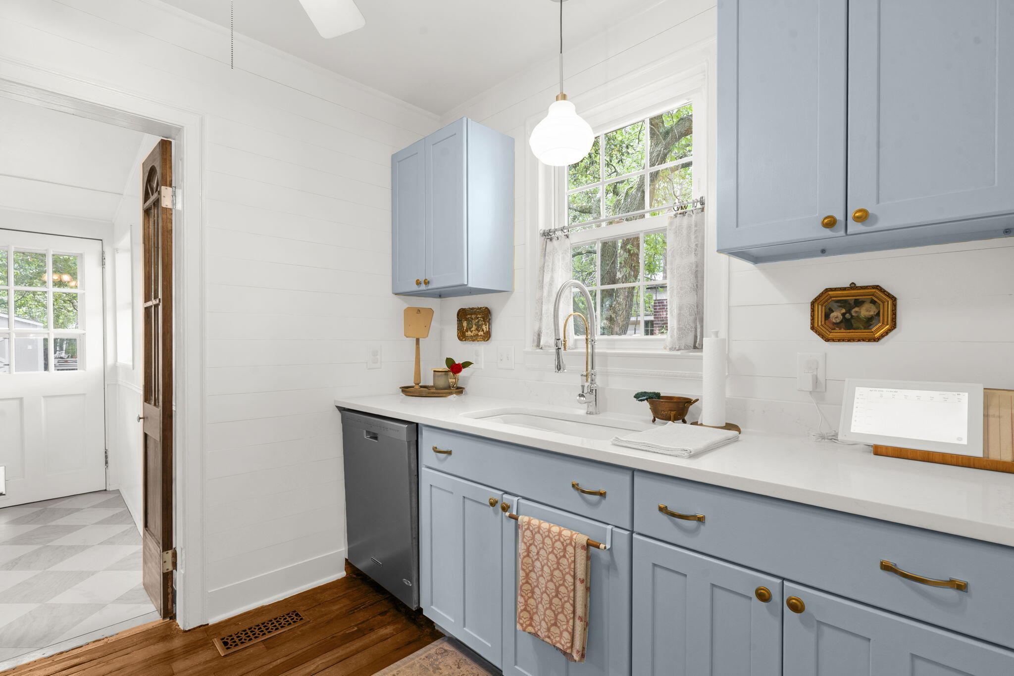 3 Craven Avenue Charleston, SC 29407 - Photo 18 of 56 Updated Tile Backsplash