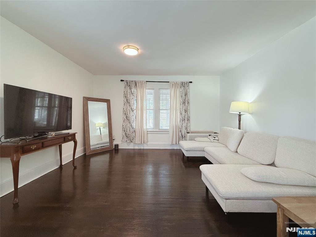 203 Feronia Way, Unit 2 Rutherford, NJ 07070 - Photo 7 of 13 Gallery Image 7