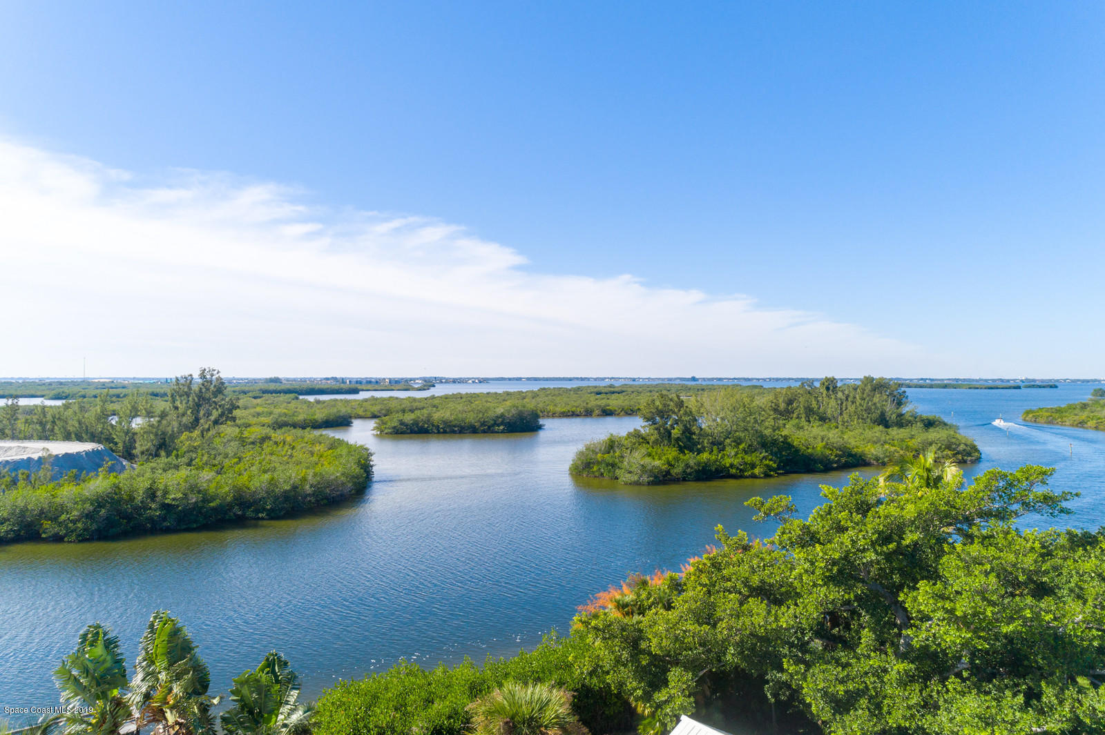 758 Nassau Road Cocoa Beach, FL 32931 - Photo 3 of 12 Thousand Islands