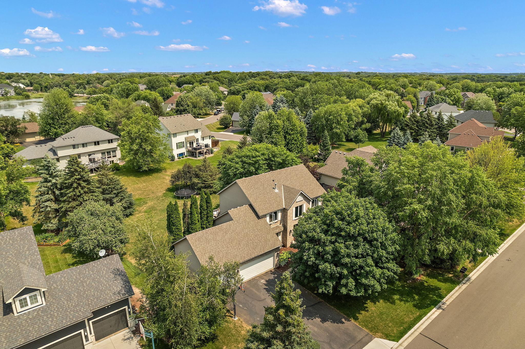 8202 Enclave Road Woodbury, MN 55125 - Photo 11 of 39 Gallery Image 11