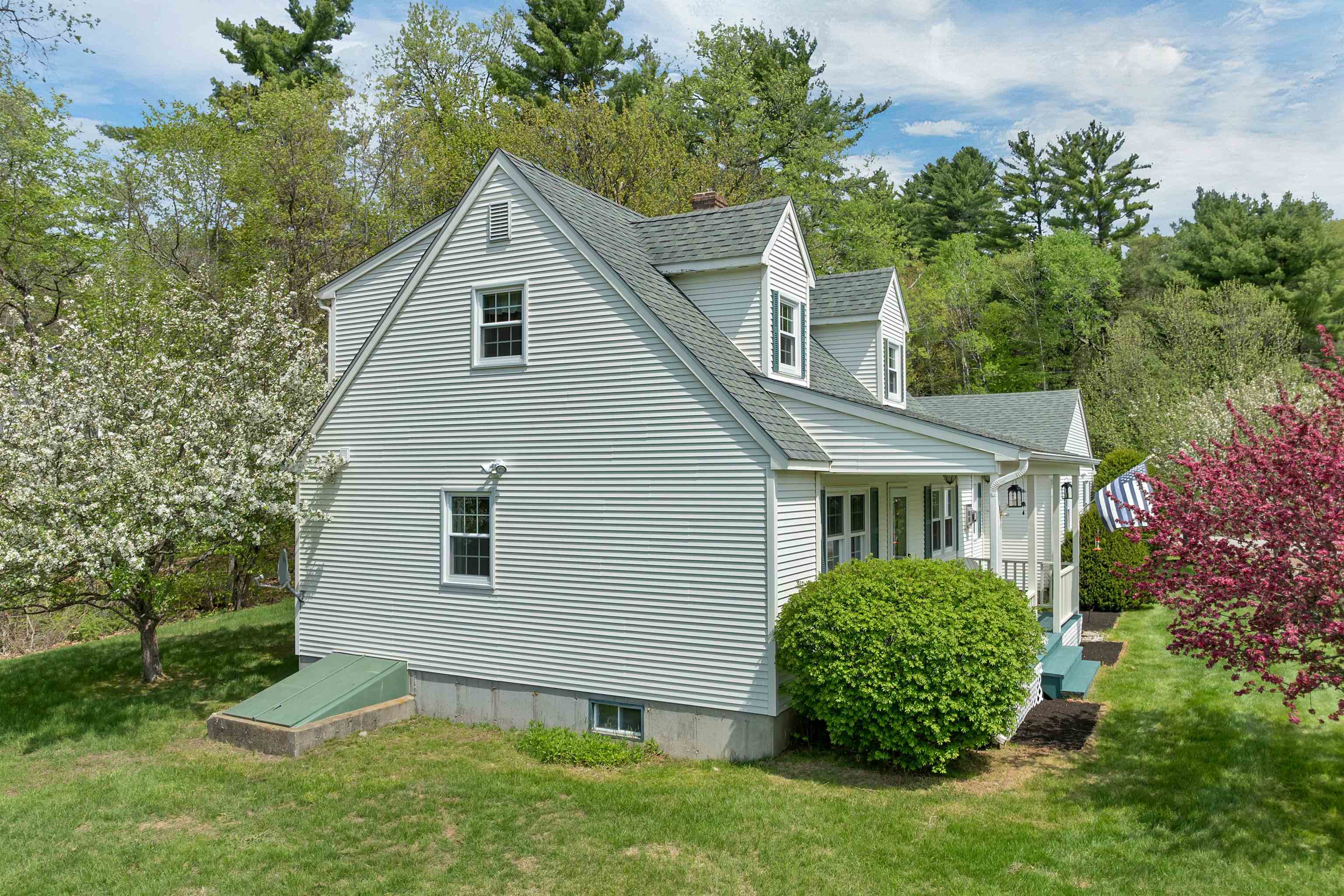 145 Turnpike Road Northfield, NH 03276 - Photo 6 of 58