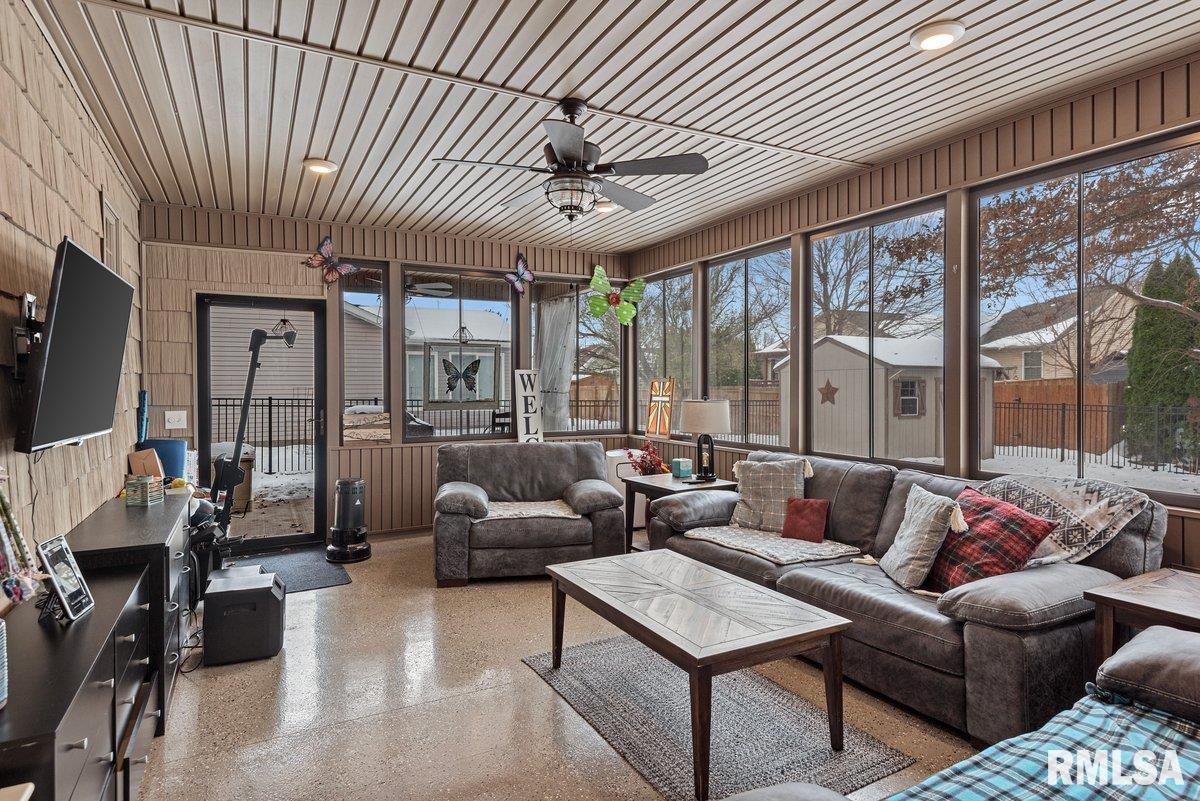 504 Garden Court Chatham, IL 62629 - Photo 20 of 36