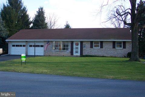 304 Fairview Drive Lititz, PA 17543 - Photo 1 of 7