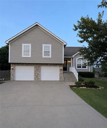 $375,000 | 3705 Lee Court, Leavenworth, KS 66048
