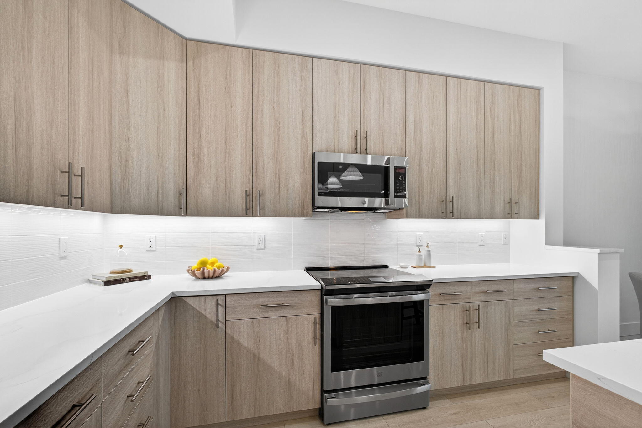 135 Water Pointe Place, Unit 22 Jupiter, FL 33477 - Photo 8 of 55 Soft Close Cabinets 2